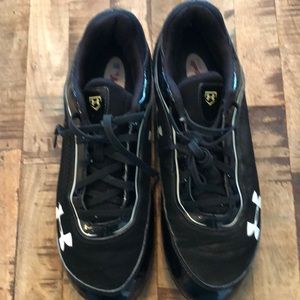 Boys under armour baseball cleats.